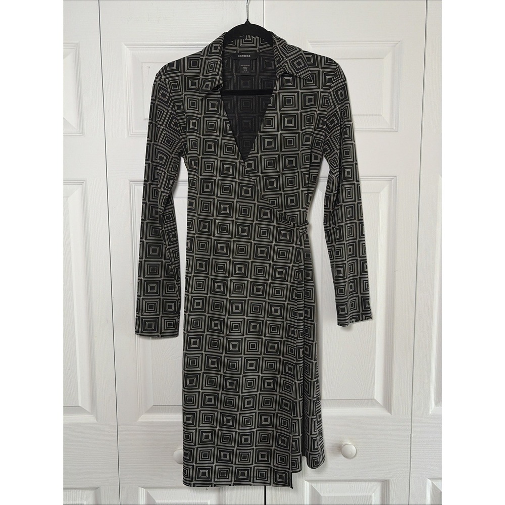 Express Geometric Wrap Dress Womens Size 5/6 Black White Y2K Long Sleeve Dress